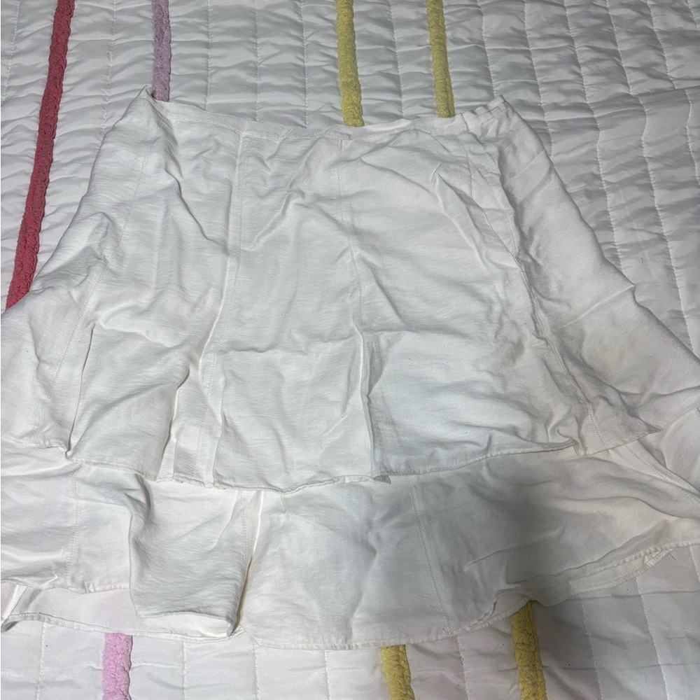 BCBGMaxAzria White Tiered Ruffle Skirt